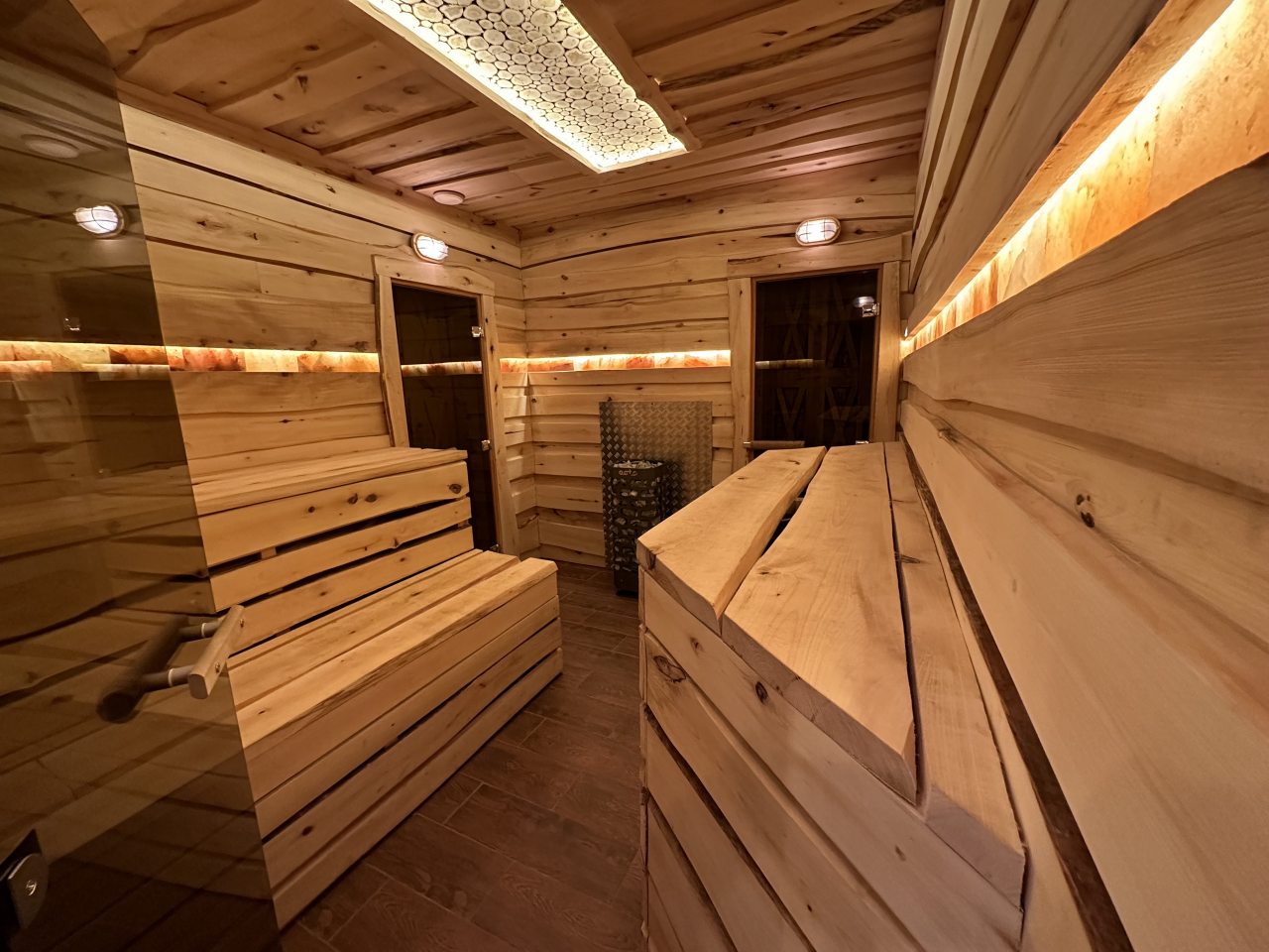 Студия с кухней и финской сауной «Леший» с отдельным входом