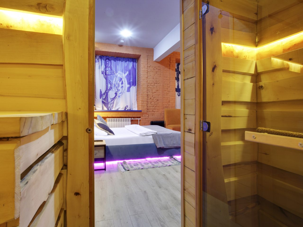 Студия с кухней и финской сауной «Леший» с отдельным входом