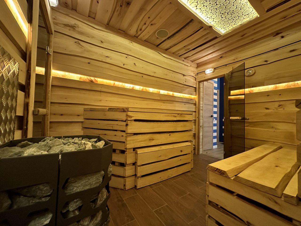 Студия с кухней и финской сауной «Леший» с доп. кроватью