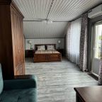 De Luxe (Коттедж с 4 спальнями), Гостевой дом На Волне