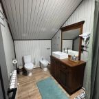 De Luxe (Коттедж с 4 спальнями), Гостевой дом На Волне