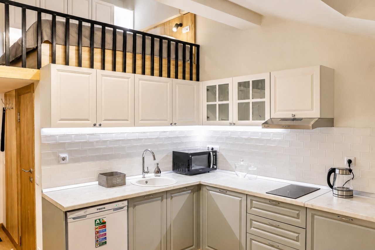 Апартаменты (С мансардными окнами), Апарт-отель Karl House
