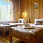 Трехместный (Комната с кухней (Корпус Б)), Гостевой дом Тхач от Травел Хотелс Антураж