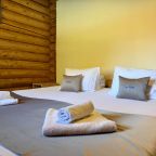 Десятиместный (Отдельный дом 5-комнатный на 10-12  гостей), Гостевой дом Тхач от Травел Хотелс Антураж