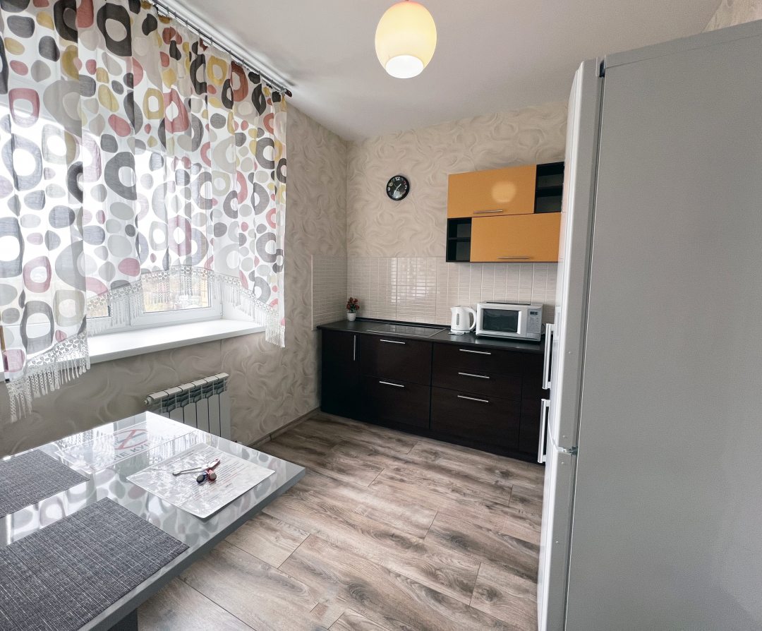 Полноценная кухня, Апартаменты Атмосфера — Квартира в центре Липецка