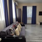 Люкс (С кухней и балконом), Гостевой дом MODERN