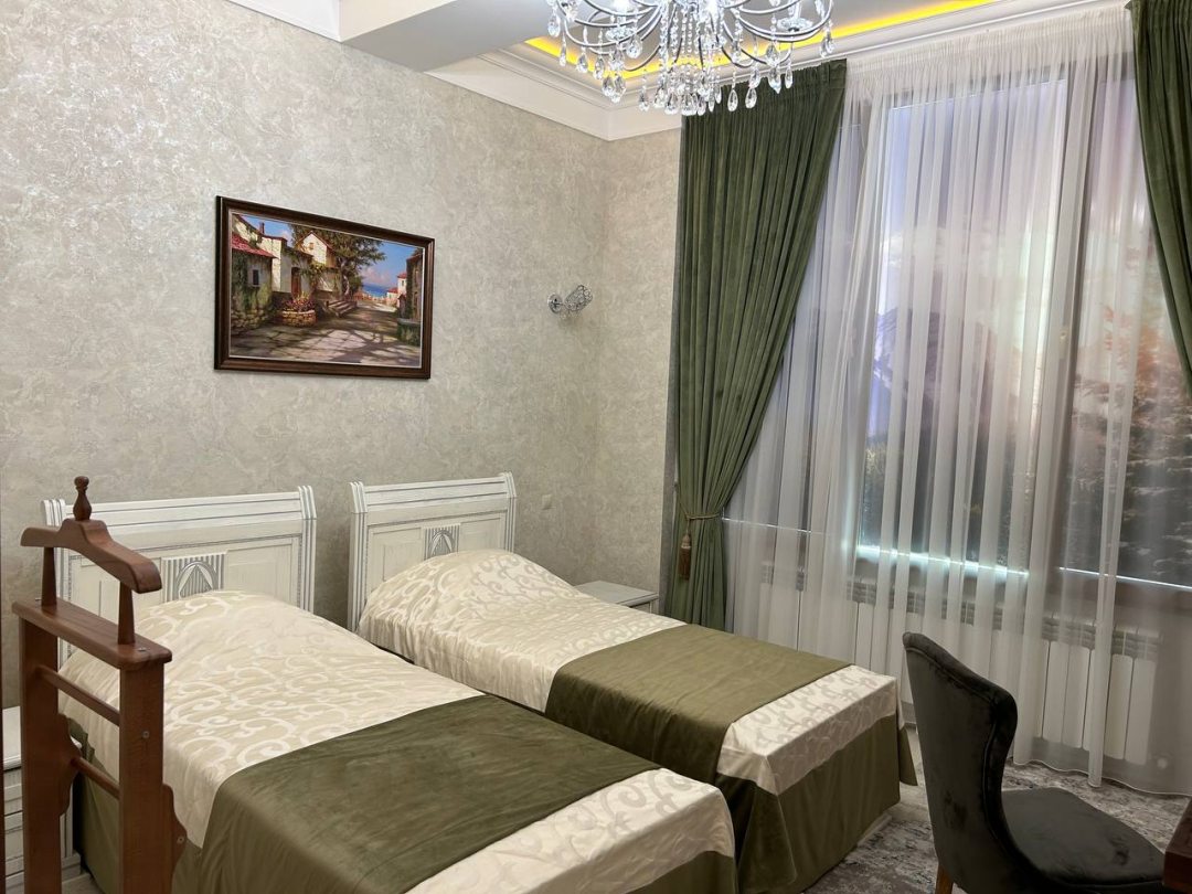 Двухместный (Номер 102 с раздельными кроватями) гостиницы Лезгинка, Дербент