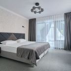 Четырехместный (Комфорт с двуспальной кроватью), База отдыха Белла