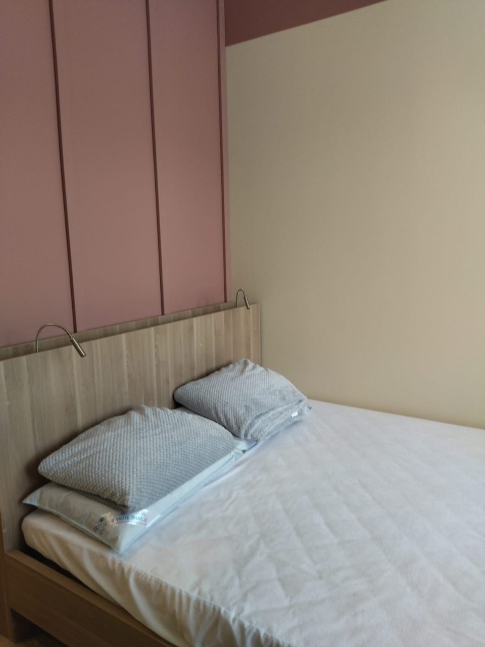 Двухместный (Двухместный номер с двуспальной кроватью) хостела Re Hostel Premium, Новосибирск