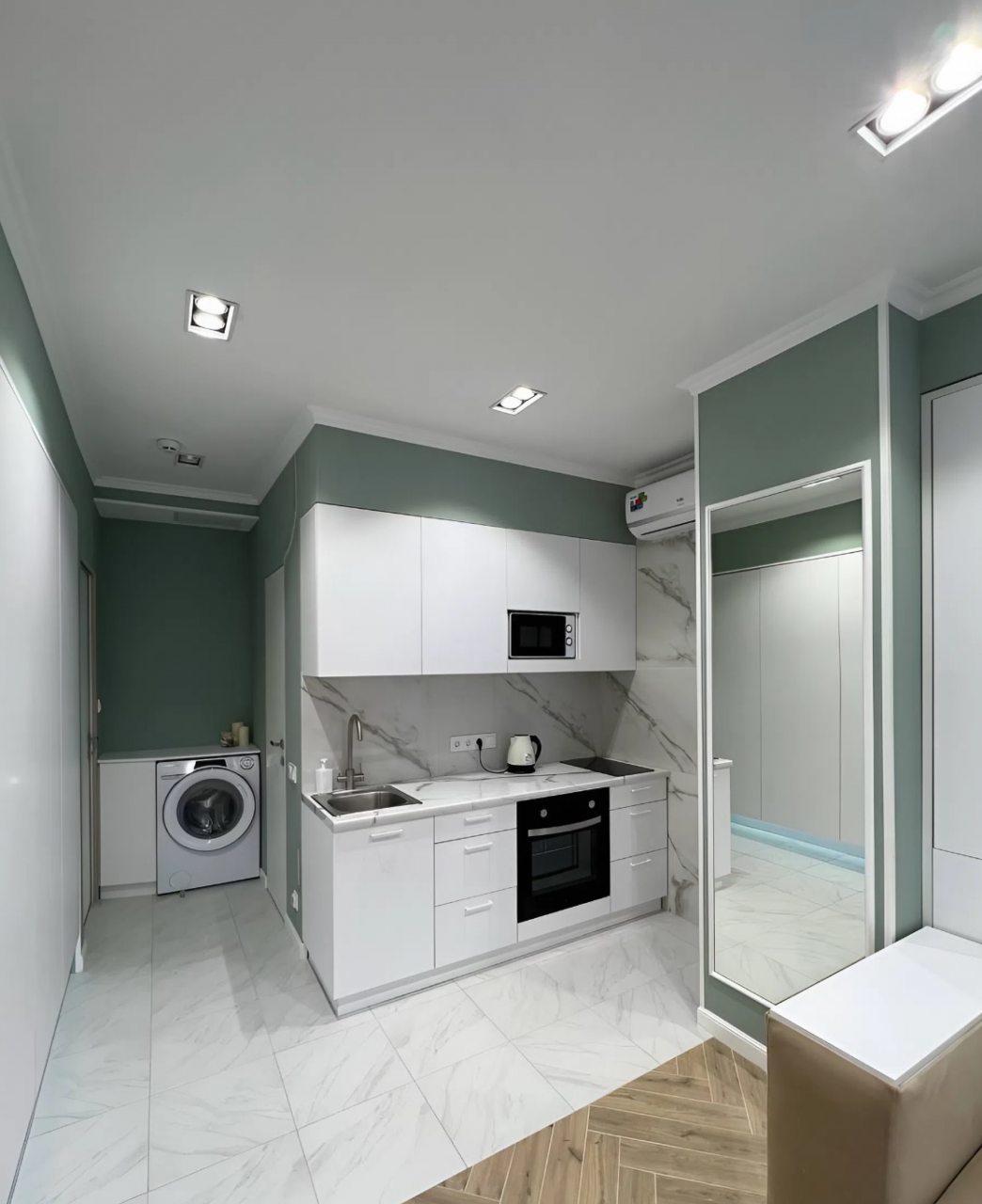 Кухня с техникой и стиральной машиной