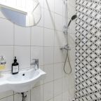 Апартаменты (С двуспальной кроватью (№15)), Апартаменты GetApart Ольминского