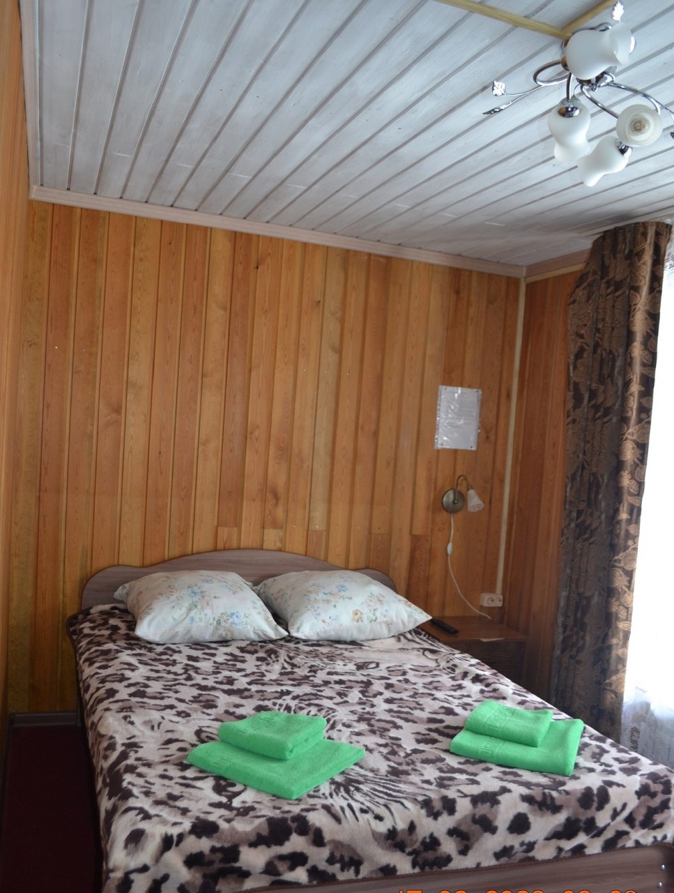 Двухместный (Комната улучшенная с 1 двуспальной кроватью) гостевого дома Гавань Байкала, Листвянка