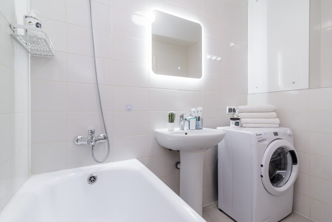 Апартаменты (Уютная квартира в новом жилом комплексе метро Братиславская), Апартаменты VV Apart