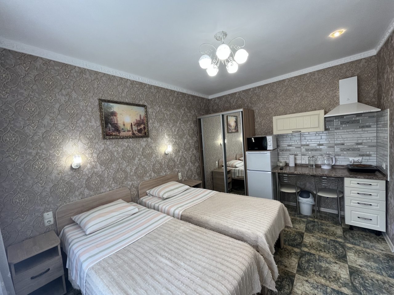 Полулюкс (Двухместный номер Полулюкс с одной двухспальной кроватью или двумя односпальными кроватями) гостевого дома Nataly, Севастополь