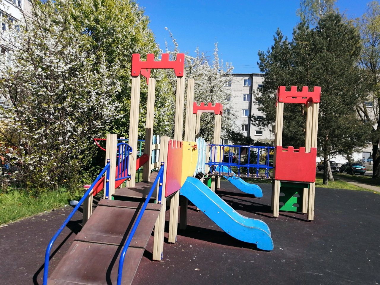Детская площадка, Апартаменты в центре Зеленоградска
