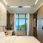 Апартаменты (Двухкомнатный LUX с видом на море (2 этаж)), Апартаменты Brevis Rents