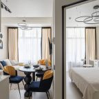 Апартаменты (Двухкомнатный LUX с одной спальней (2 этаж)), Апартаменты Real Apartments Sochi