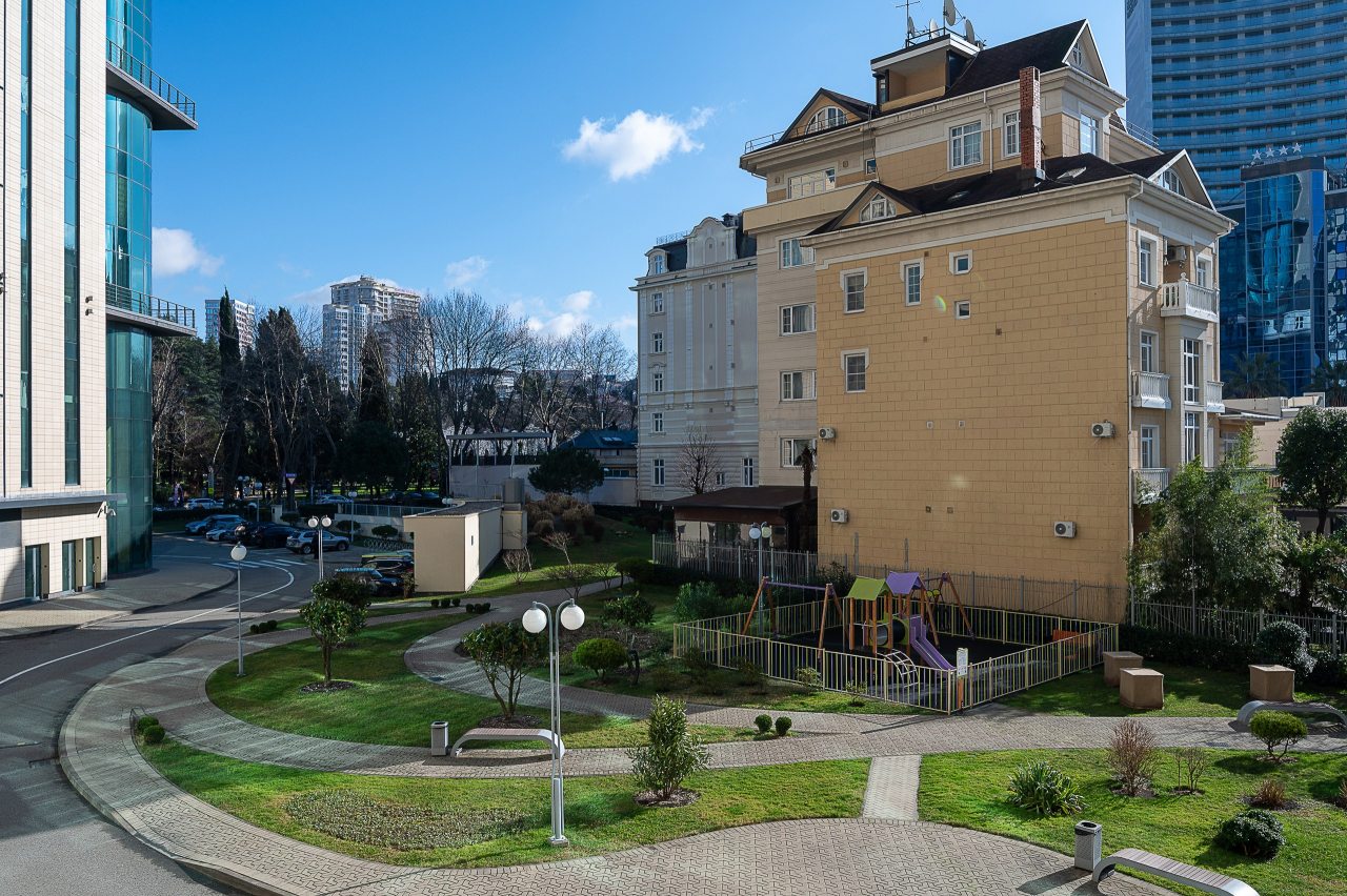 Апартаменты (Двухкомнатный LUX с одной спальней (2 этаж)), Апартаменты Real Apartments Sochi