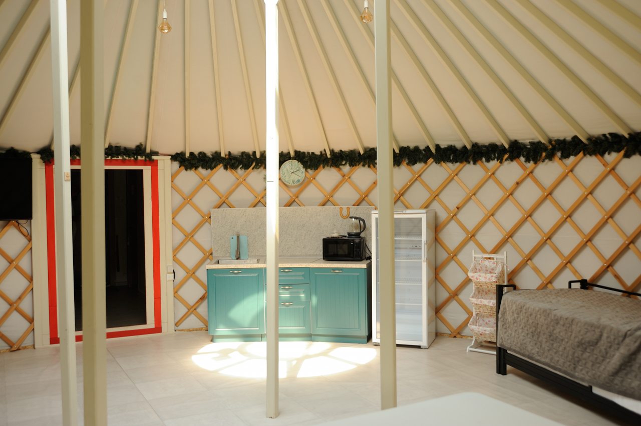 Вилла (Юрта большая), База отдыха Hut house