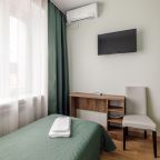 В номере телевизор, кондиционер и холодильник