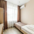 Кровать с ортопедическим матрацем