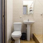 Душевая комната в одноместном номере