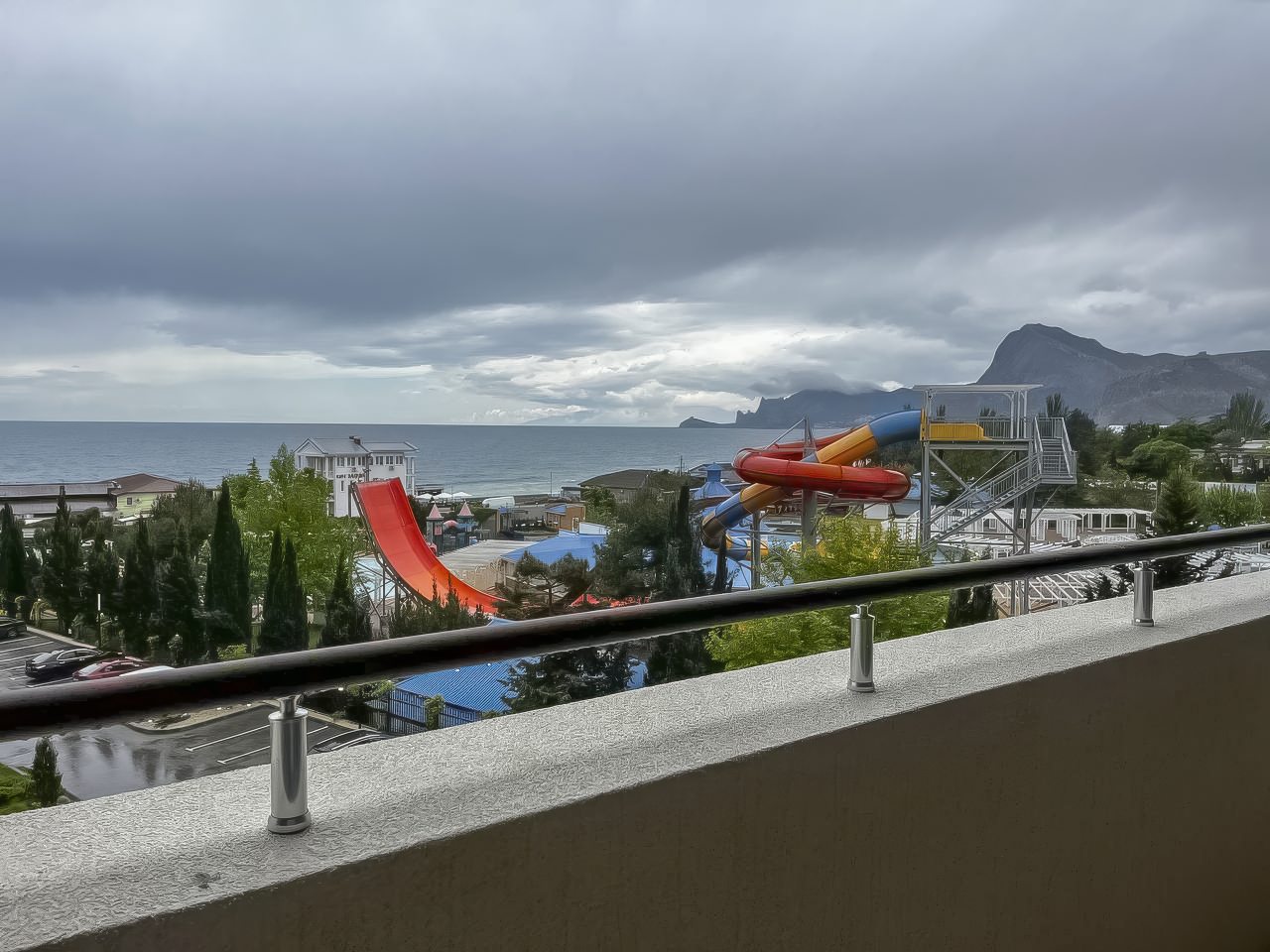 De Luxe (Делюкс Море), Отель Атлас Apart Hotel & SPA