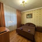 Квартира (Двухкомнатные апартаменты), Гостевой дом Эверест