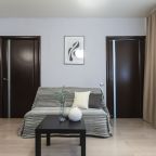 Восьмиместный (Пять Звёзд Трёхкомнатная квартира с евроремонтом), Апартаменты Пять Звёзд Трёхкомнатная квартира с евроремонтом