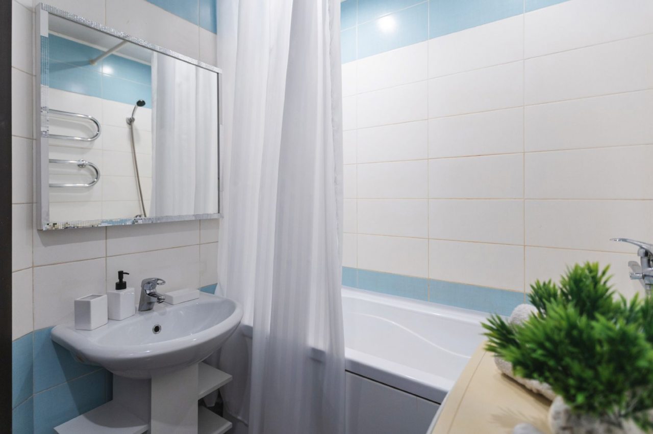 Восьмиместный (Пять Звёзд Трёхкомнатная квартира с евроремонтом), Апартаменты Пять Звёзд Трёхкомнатная квартира с евроремонтом