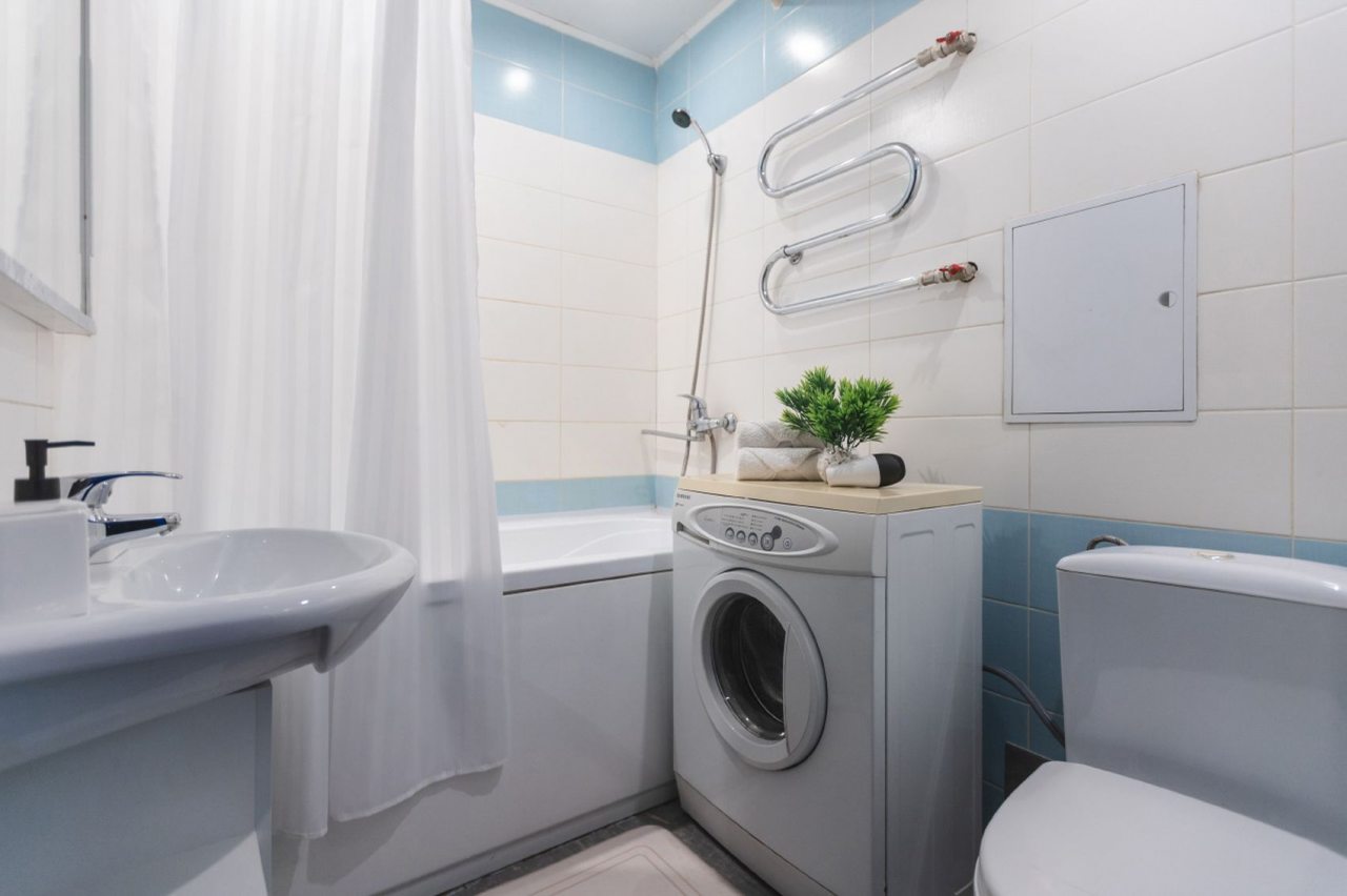 Восьмиместный (Пять Звёзд Трёхкомнатная квартира с евроремонтом), Апартаменты Пять Звёзд Трёхкомнатная квартира с евроремонтом