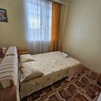 Четырехместный (Четырёхместный номер-студия с собственной кухней и балконом), Гостевой дом Алан