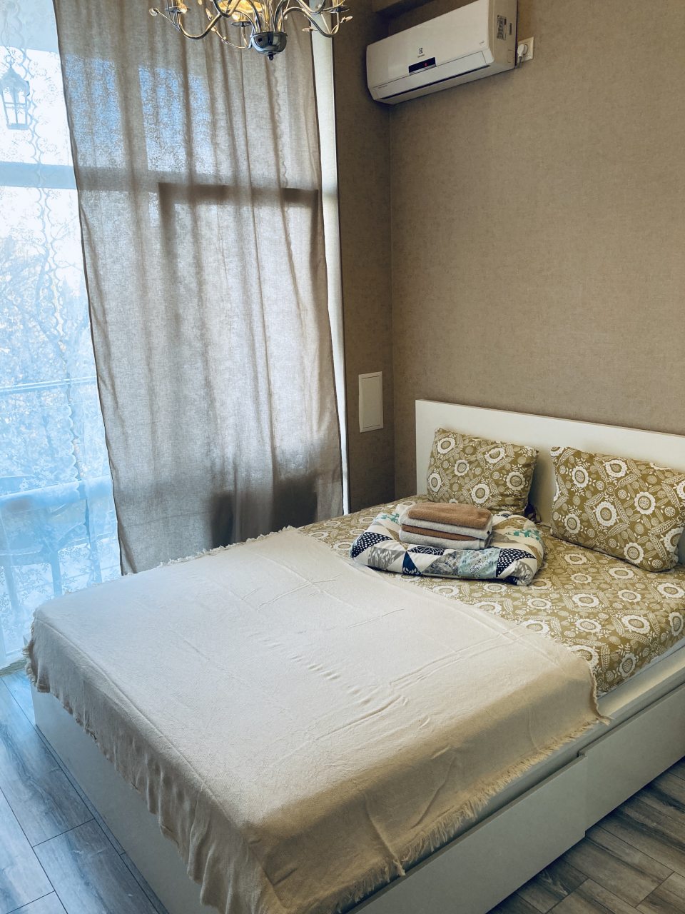Люкс (Люкс с 2 спальням ( вид на море)) апарт-отеля Golden Holiday, Сочи