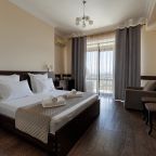 Двухместный (С 1 кроватью или с 2 отдельными кроватями и с балконом), Отель ДеЛюкс