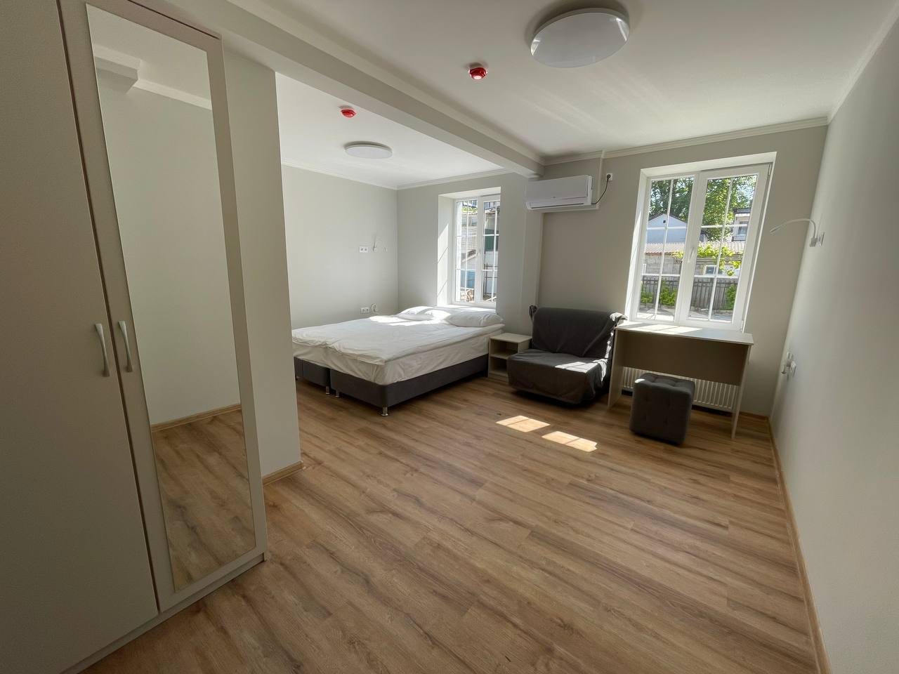 Двухместный (Стандартный номер с одной общей или двумя отдельными кроватями) мини-отеля Кронштадт, Сочи