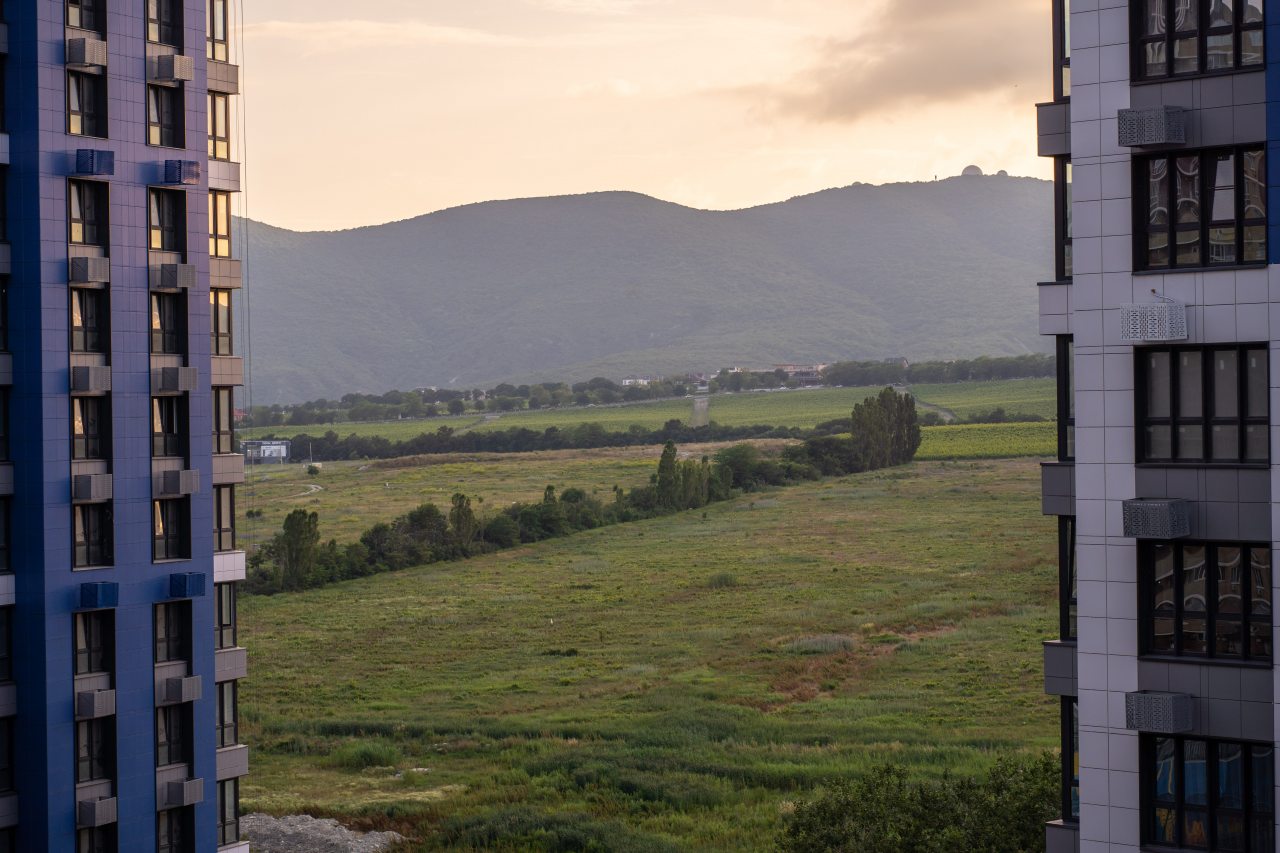 Вид на горы, Апартаменты На Матвейкина от LetoApart