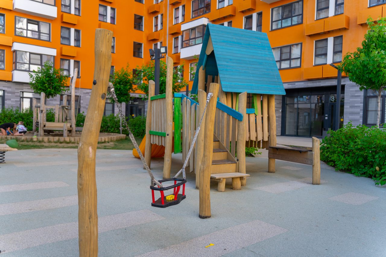 Детская площадка, На Григорьева 12к1 от LetoApart