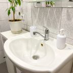 Апартаменты (Счастье жить в центре Севастополя в уютной квартире с балконом), Апартаменты Счастье жить в Севастополе