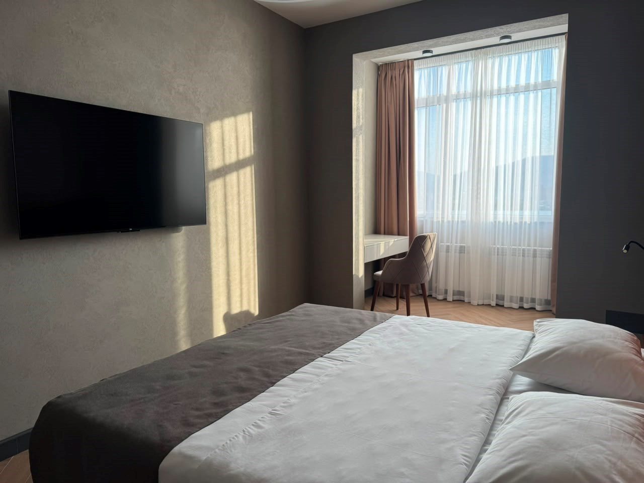 Апартаменты (Двухкомнатные Премиум с панорамным видом на озеро), Rilas Hotel