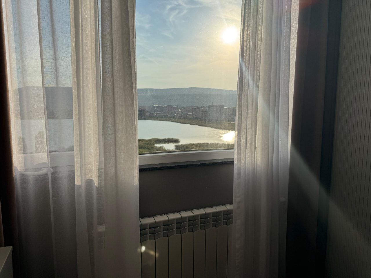 Апартаменты (Двухкомнатные Премиум с панорамным видом на озеро), Rilas Hotel