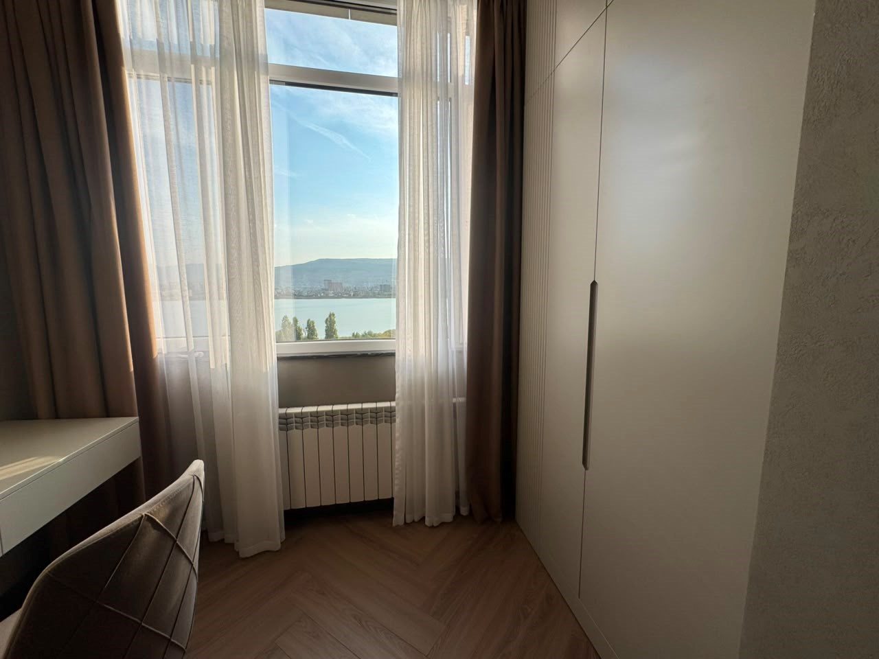 Апартаменты (Двухкомнатные Премиум с панорамным видом на озеро), Rilas Hotel
