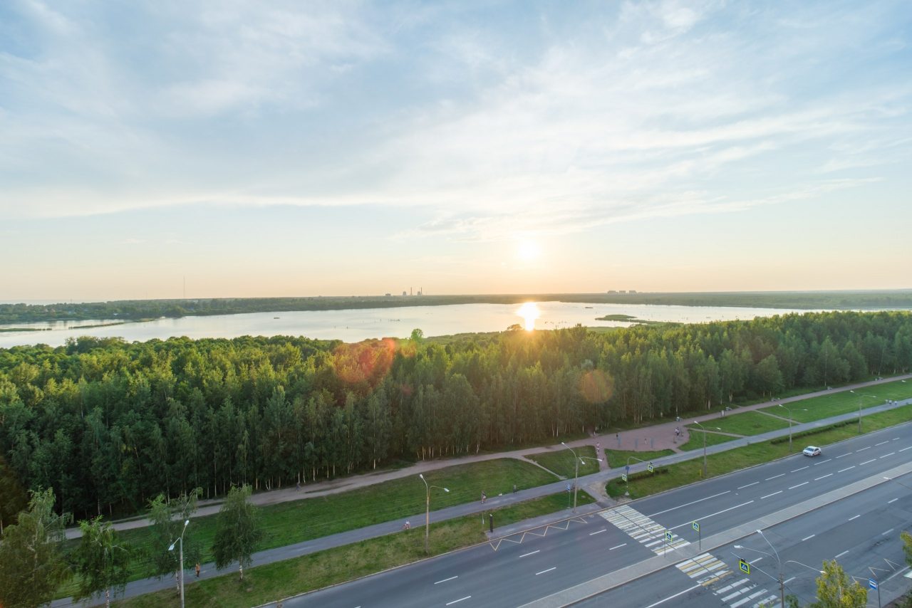 Вид на озеро, Апартаменты Apart-Petersburg на Шуваловском