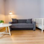 Детская кроватка, Апартаменты На Пионерском проспекте от LetoApart