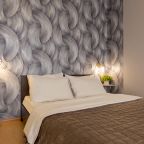 Апартаменты (HomeHotel Бурнаковская 51), Апартаменты HomeHotel на Бурнаковской