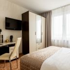 Апартаменты (HomeHotel Бурнаковская 105), Апартаменты HomeHotel Бурнаковская 105