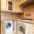 Апартаменты (HomeHotel Есенина 5), Апартаменты HomeHotel на Есенина