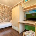 Апартаменты (HomeHotel Есенина 5), Апартаменты HomeHotel на Есенина