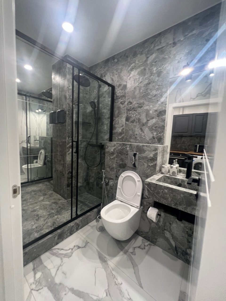 Апартаменты (Студио), Апарт-отель Мидгард