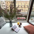 Семейный с видом на канал Грибоедова