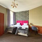 Стандарт с видом на город